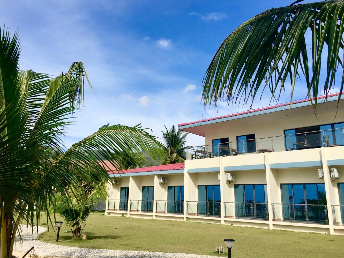 W Golf Resort Oslob Bagian luar foto