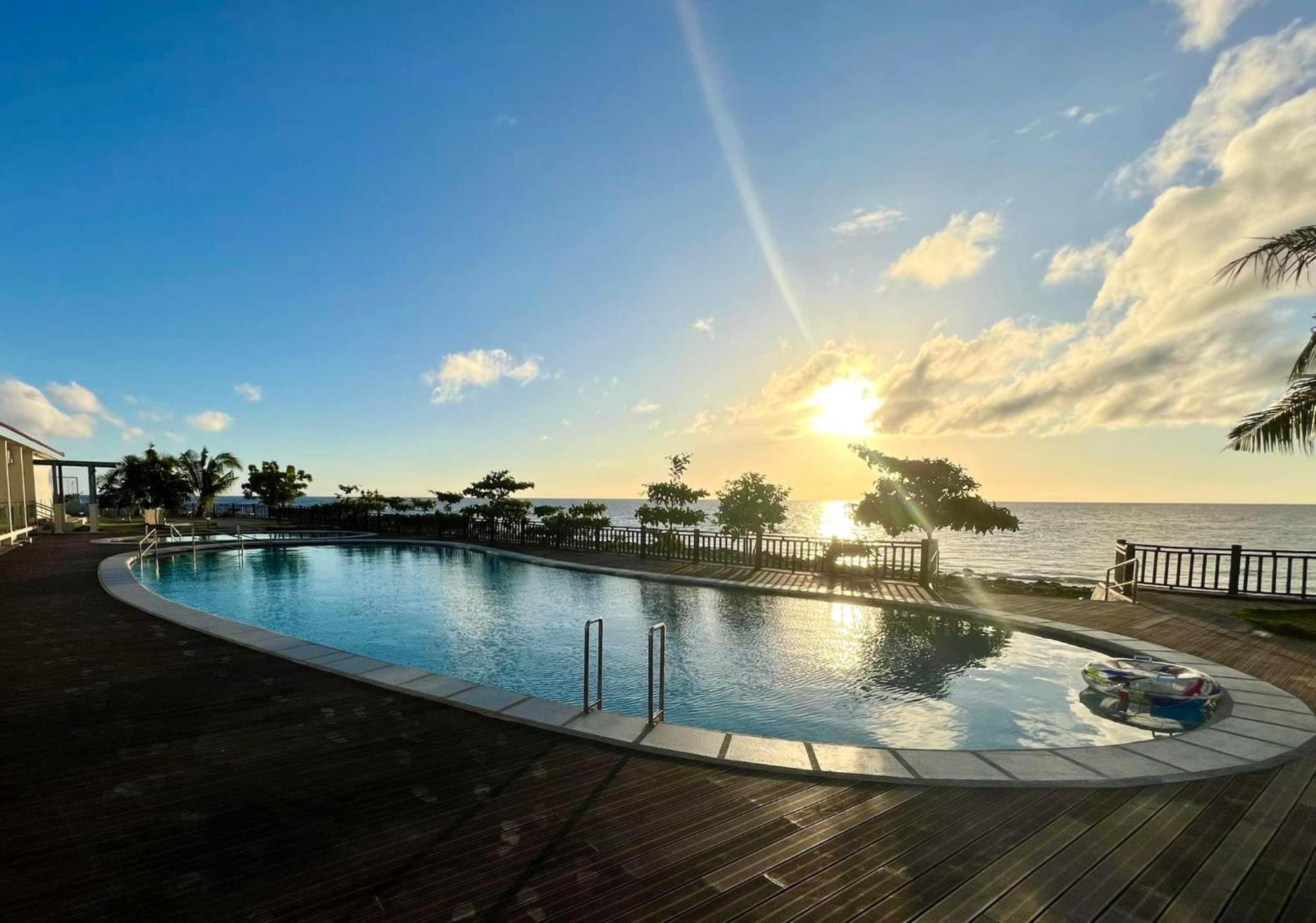 W Golf Resort Oslob Bagian luar foto