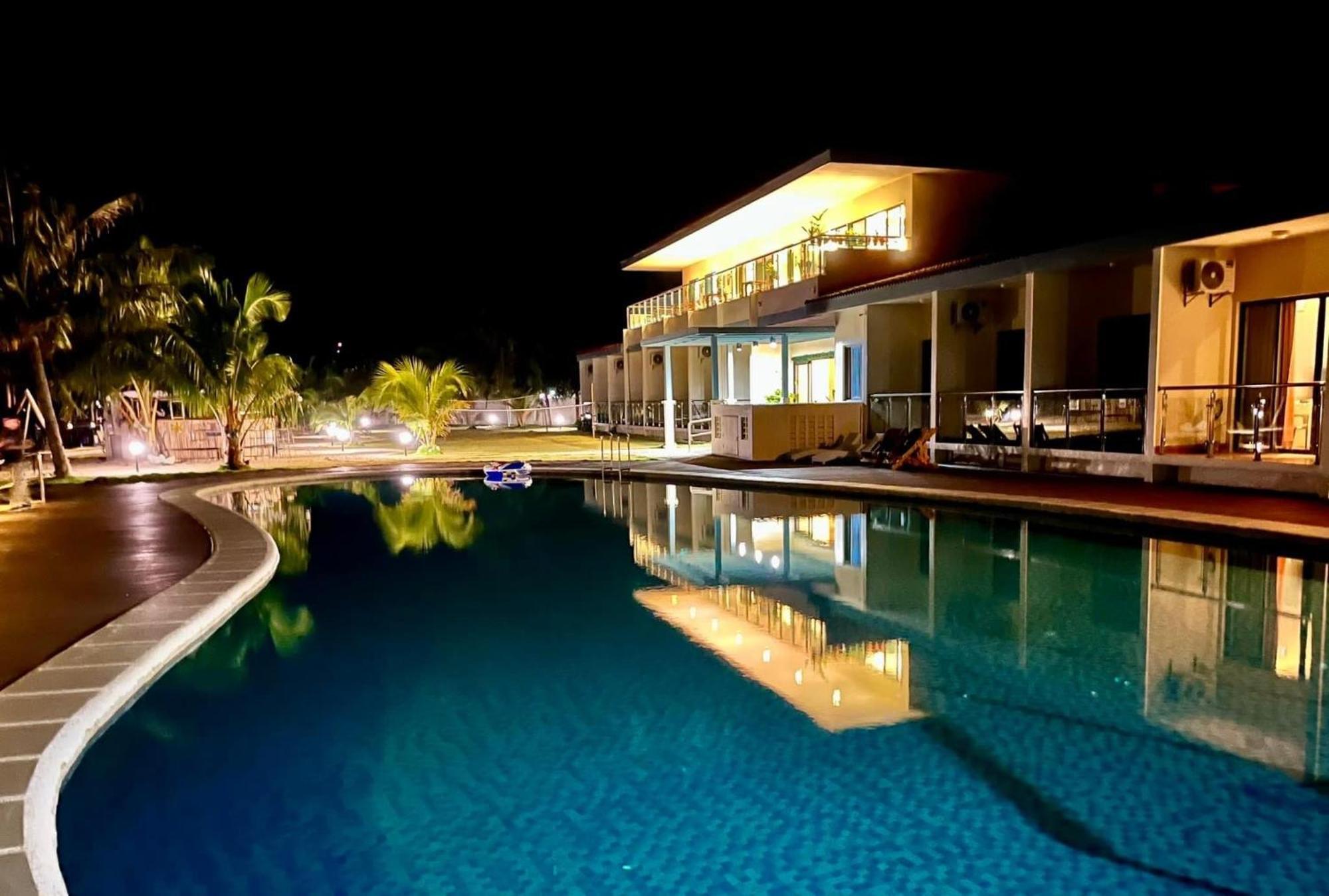 W Golf Resort Oslob Bagian luar foto