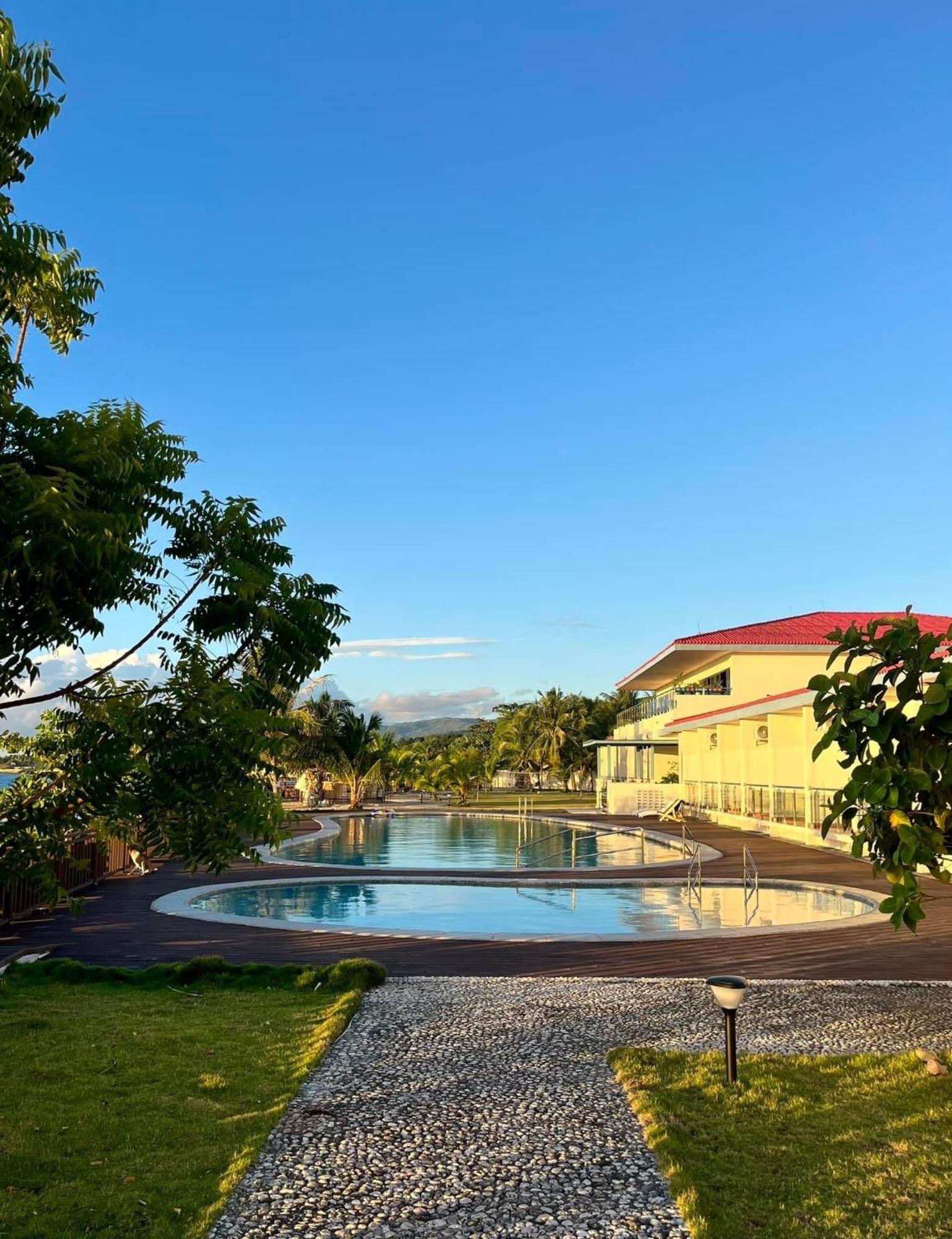 W Golf Resort Oslob Bagian luar foto