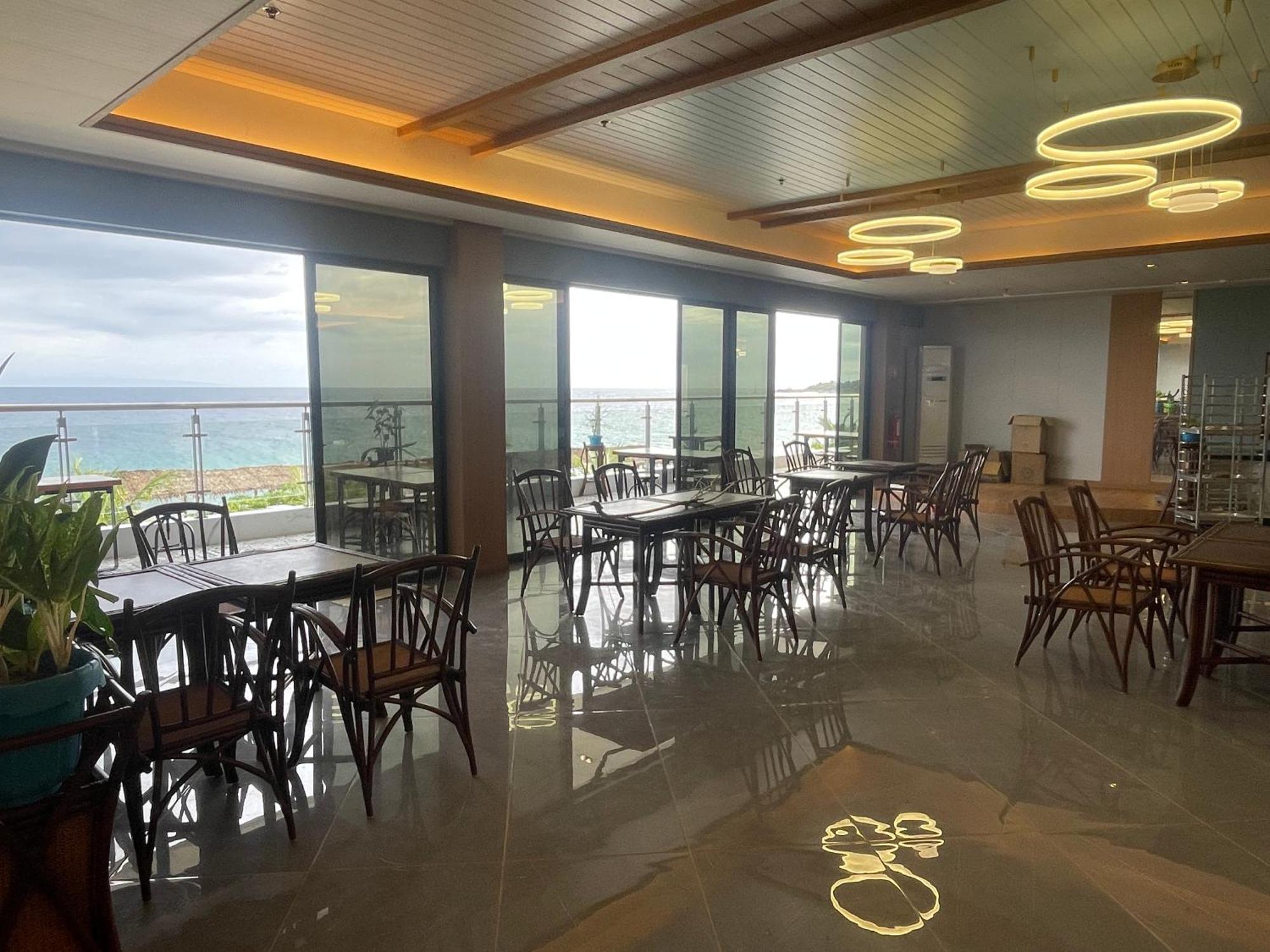 W Golf Resort Oslob Bagian luar foto