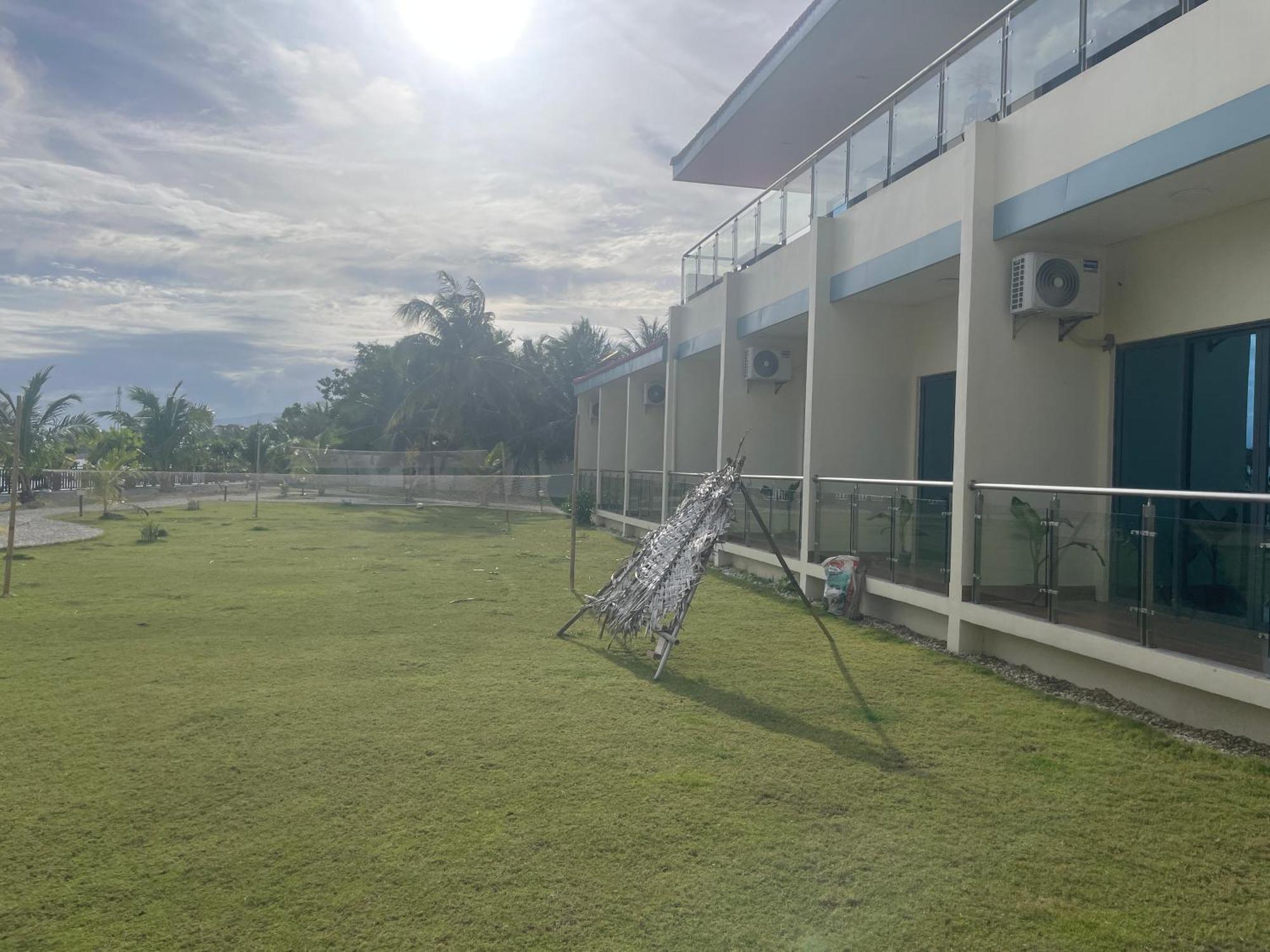 W Golf Resort Oslob Bagian luar foto