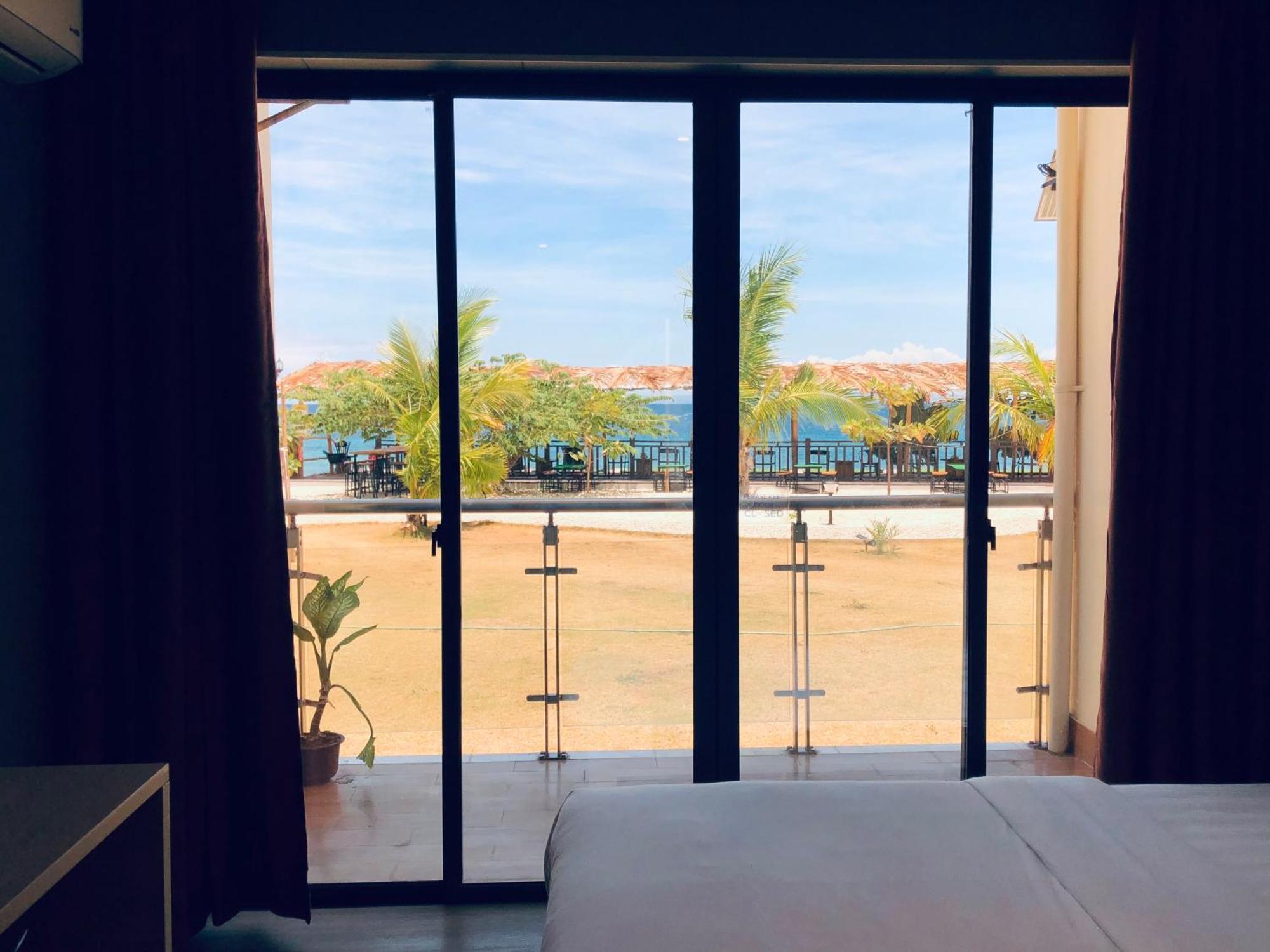 W Golf Resort Oslob Bagian luar foto