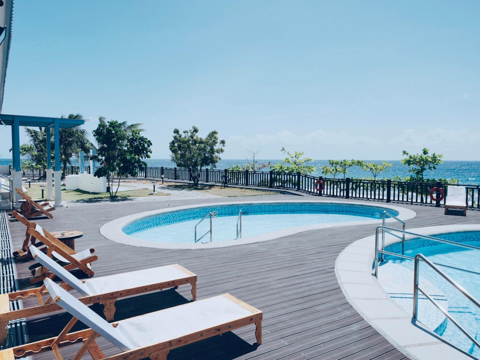 W Golf Resort Oslob Bagian luar foto