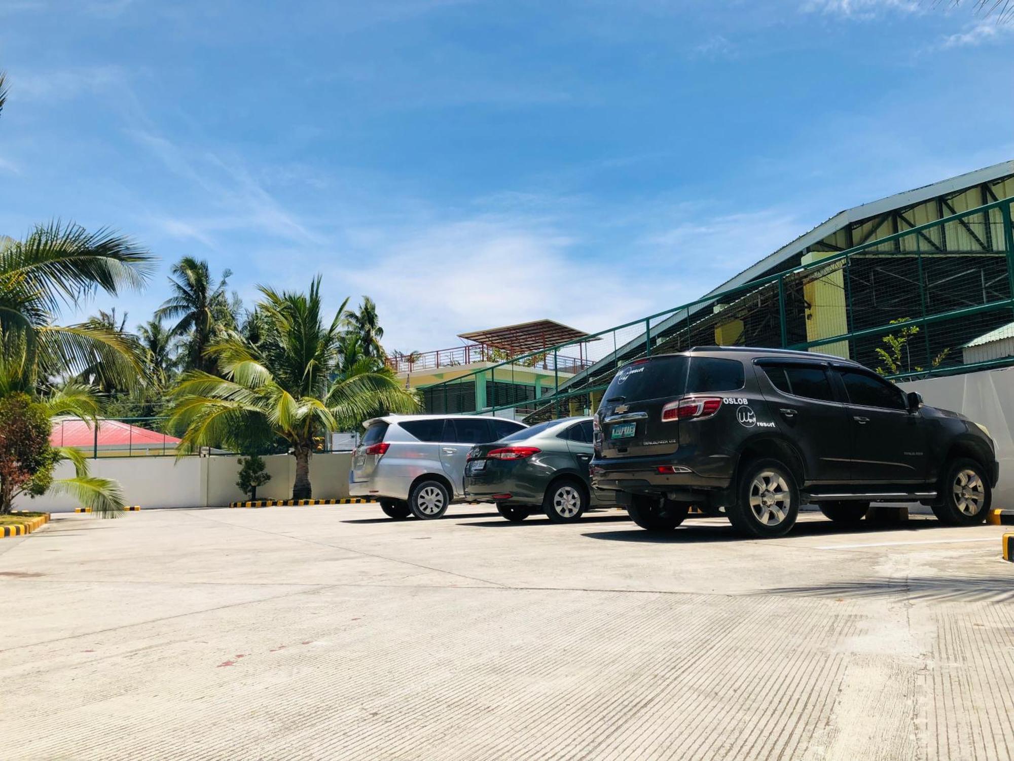 W Golf Resort Oslob Bagian luar foto